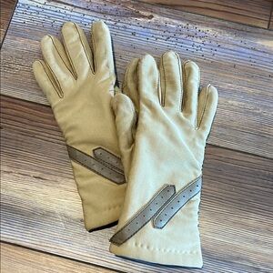 Vintage Stylish Tan Hanes Her Way Stretchy Gloves